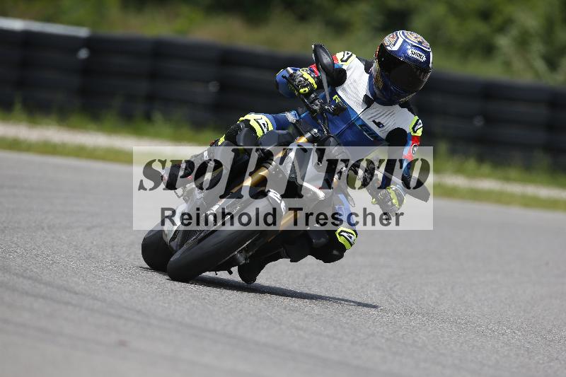 /Archiv-2024/29 12.06.2024 MOTO.CH Track Day ADR/Gruppe gelb/26